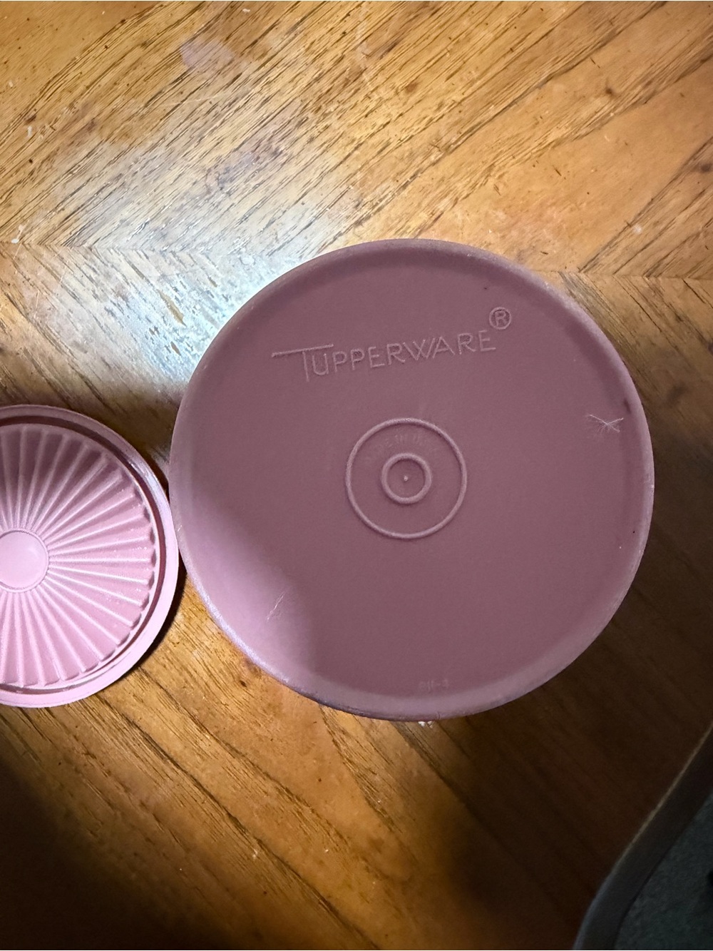 Tupperware Pink Food Storage Container - Picture 3 of 3